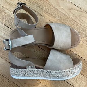 Boutique Wedges